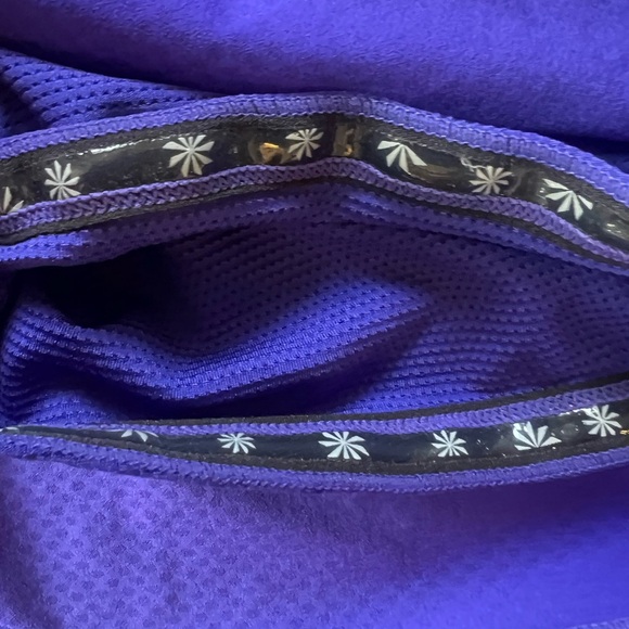 Athleta ladies skort. Skirt with built in shorts small excellent condition. - Picture 3 of 9